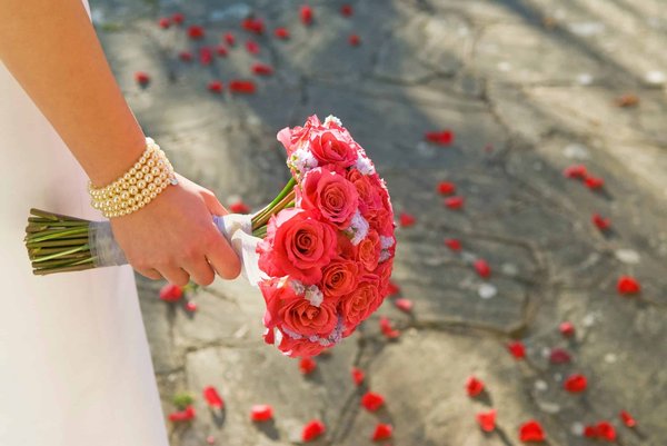 How to Elevate a Simple Salad to a Gourmet Dish with Homemade Dressings?